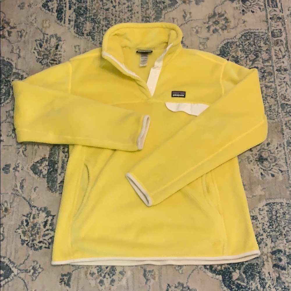 COPY - Yellow Patagonia pullover